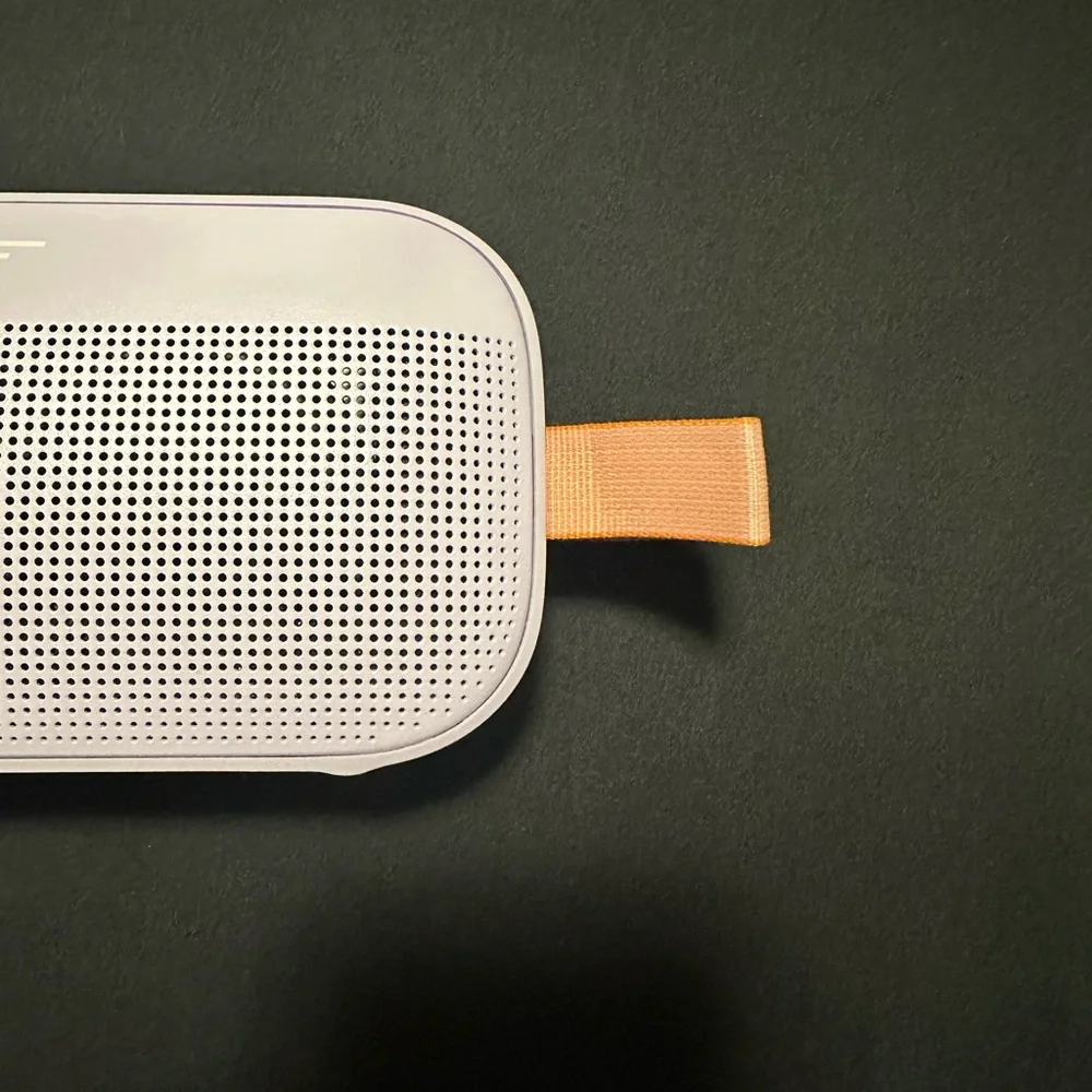 Bose SoundLink Flex Bluetooth Portable Speaker - Picture 2 of 4